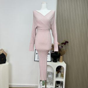 Chill Qiaoer Pink Sweet Slim Fit V-Neck Knitted Long Dress