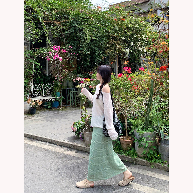 Sweet Textured Off-Shoulder Top and Vintage A-Line Skirt Two-Piece Set - Image 5