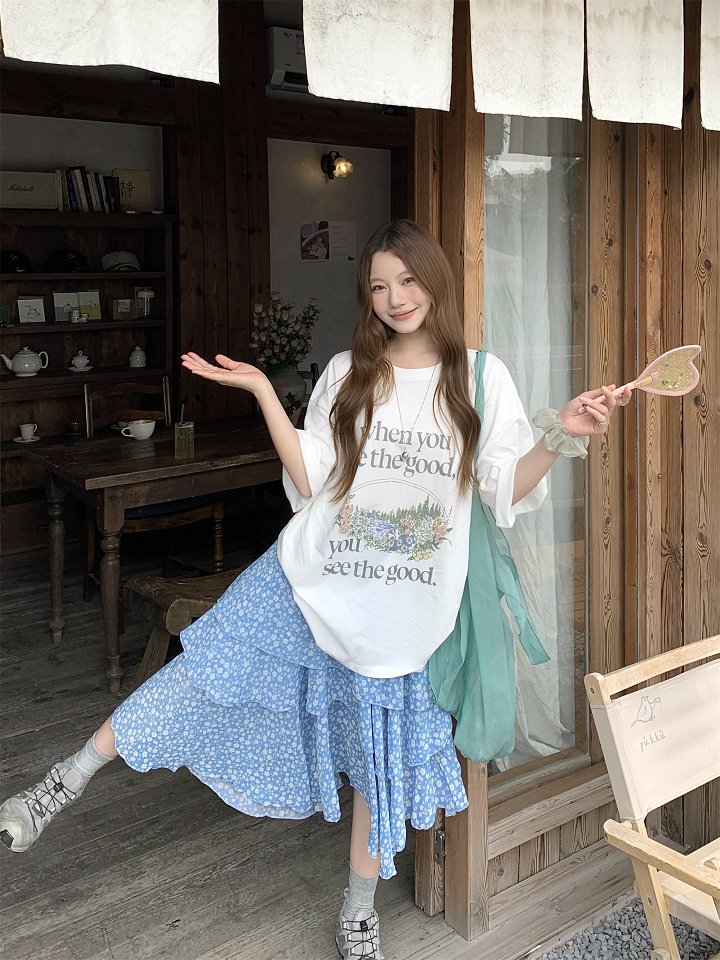 Lazy Loose Fresh Artistic Print T-Shirt and Irregular Floral Skirt Two-Piece Set - Image 3