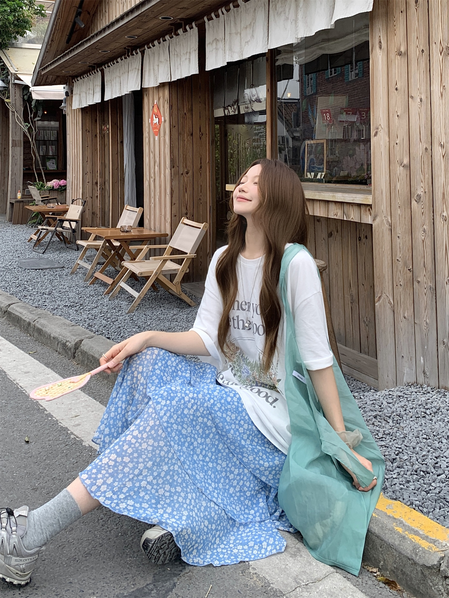 Lazy Loose Fresh Artistic Print T-Shirt and Irregular Floral Skirt Two-Piece Set - Image 4