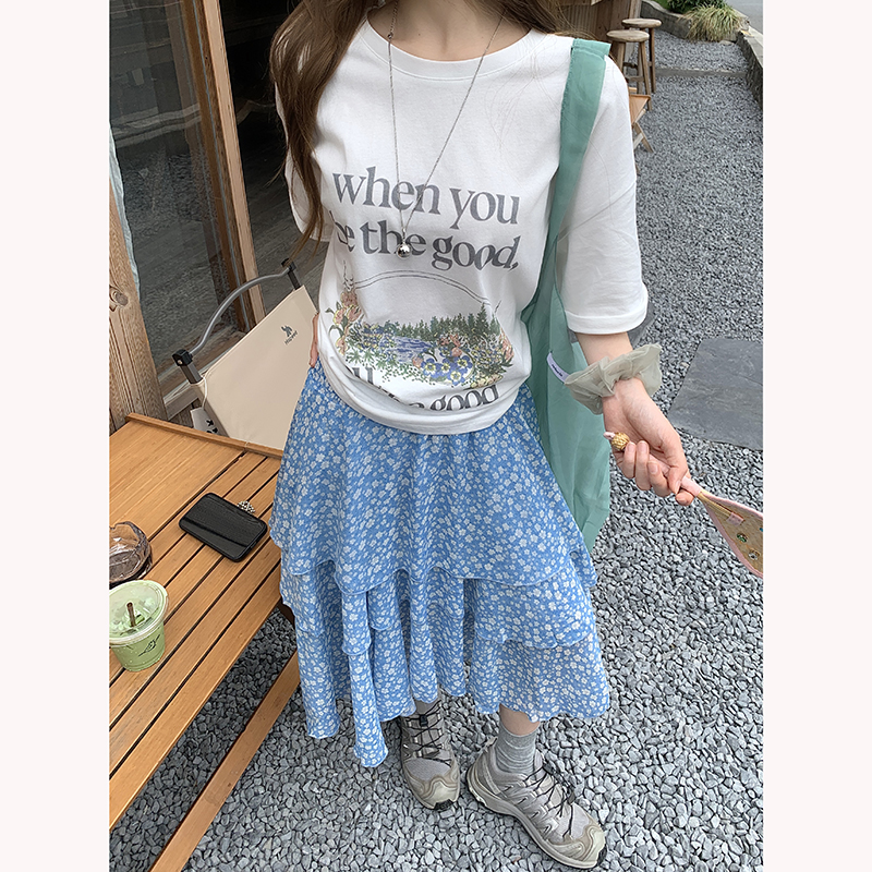 Lazy Loose Fresh Artistic Print T-Shirt and Irregular Floral Skirt Two-Piece Set - Image 5