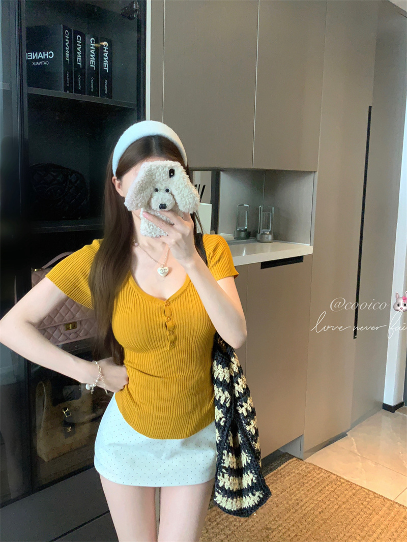Women's V-Neck Short Sleeve Knit Sweater 2026 Summer Korean Style Slim Fit Top